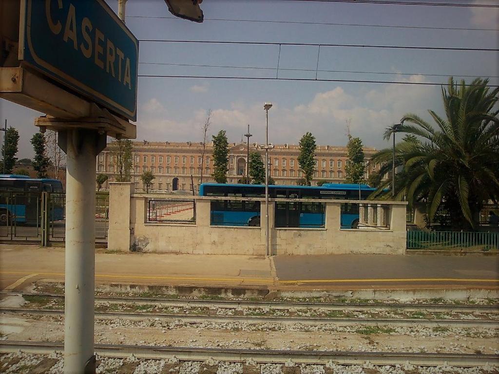 B&B Stazione La Reggia Caserta Exterior foto